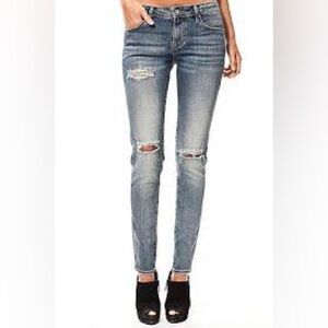 Stylish Blue Distressed Women Jeans